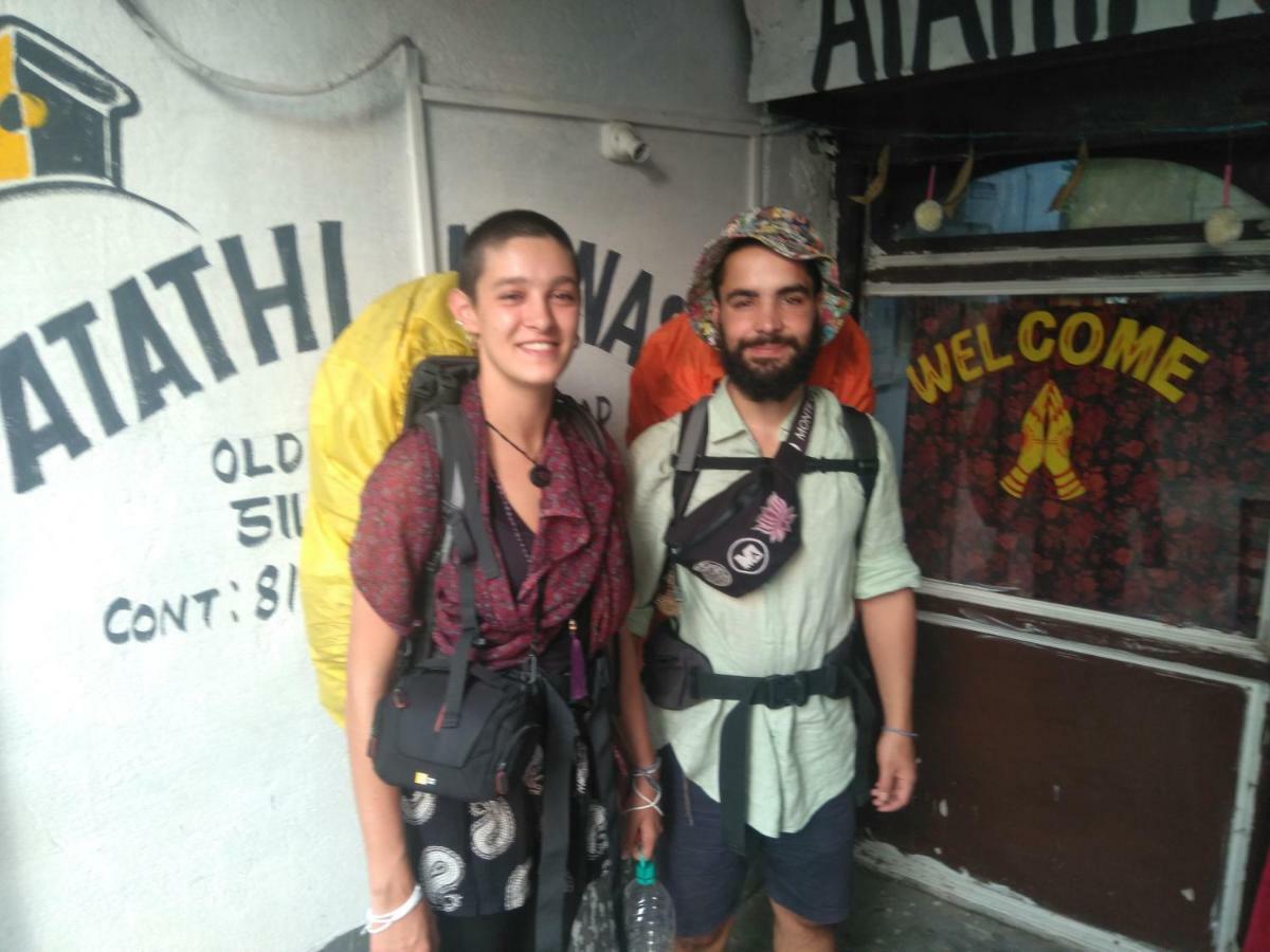 Atathi Niwas Guest House For Backpackers And Travellers Силигури Экстерьер фото